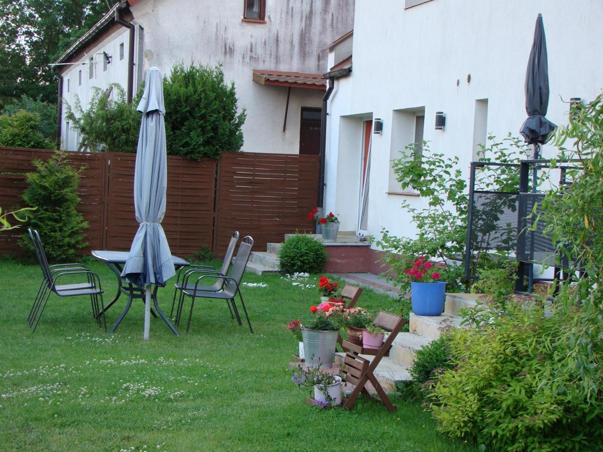 Pokoje Przy Kominie Piecki  Exterior foto