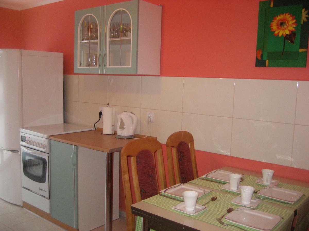 Pokoje Przy Kominie Piecki  Exterior foto